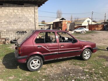 авто 07: Nissan Micra: 1991 г., 1.2 л, Механика, Бензин, Хэтчбэк