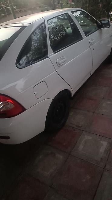 lada 2104 for sale: Ağ rəngli 4 qapılı sedan/hb (Lada Priora tipli). - Kuzov: ağ, arxa və — 3