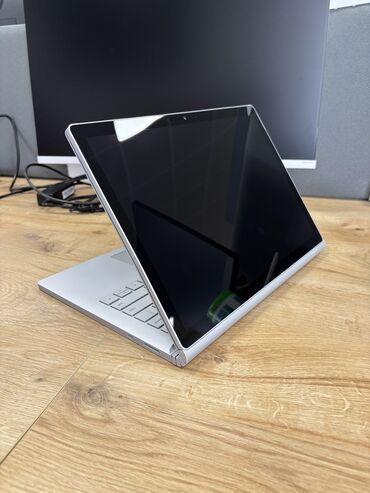 Digər noutbuklar və netbuklar: Intel Core i7, 8 GB, 15 " — 3