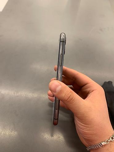Apple iPhone: IPhone 11, 64 GB, Space Gray, Face ID — 8