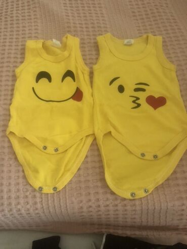 Dəstlər: Körpə geyim dəsti - 3 ədəd qalın, ayaqlı tulum: - Açıq mavi rəngdə — 41