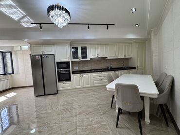 испанский дом 7 мкр: 4 комнаты, 140 м², Элитка, 2 этаж, Дизайнерский ремонт