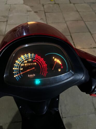 Mopedlər,skuterlər: Qırmızı şəhər skuterı – ZIGZAG V - Rəng: parlaq qırmızı, qara — 10