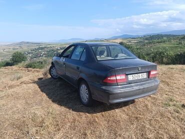 Iran Khodro: Iran Khodro : 1.7 l | 2019 il | 140000 km Sedan