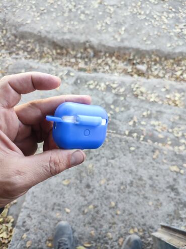 bluetooth наушник: Беспроводные наушники-вкладыши с зарядным кейсом - Форм‑фактор