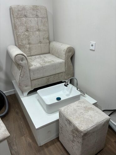 мебель для салона: Новый, Кресло для педикюра