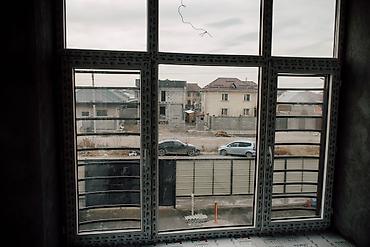 кованая: Срочно 🏡 Продаётся двухэтажный ПСО дом в Биримдик-Кут 📍 Участок: 4 — 4