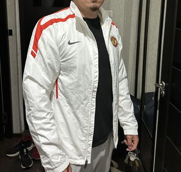 найк теч флиск: Эркектердин спорттук костюму, L (EU 40), Nike, Колдонулган, түсү - Ак, Акысыз жеткирүү