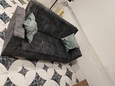 islənmis divanlar: Qara-boz rəngdə iki yastıqlı salon divanı salona alinib 1 ay iwlenib — 1
