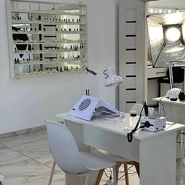 Кронштейны, стойки: Кронштейн Для одежды, Материал: Металл, С подсветкой, Новый — 44