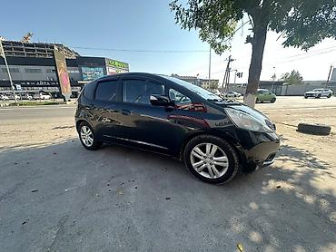 срочно портер сатылат: Honda Jazz: 2009 г., 1.5 л, Кол менен иштөөчү, Бензин, Хетчбек — 3