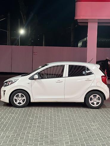нива сидения: Kia Picanto: 2018 г., 1 л, Автомат, Бензин, Хэтчбэк — 1