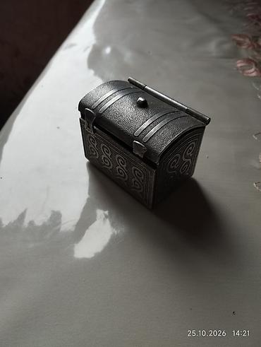 Сундуки: Metall dekorativ mini sandıq/qutu 5/6 sm ölçüdə, Sovet dövründən — 3