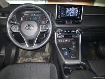 Toyota: Toyota RAV4: 2 l. | 2019 έ. SUV/4x4 — 4