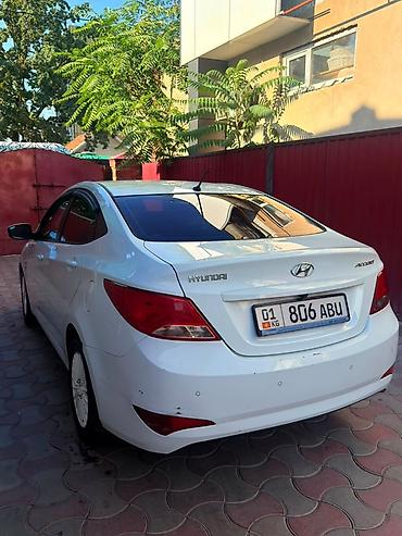 hyundai accent 2015: Hyundai Accent: 2015 г., 1.5 л, Автомат, Бензин, Седан — 4