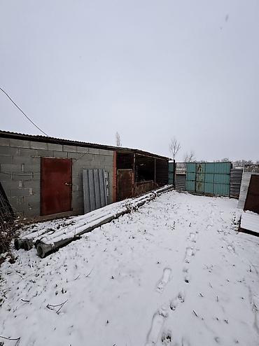 Продажа коттеджей и домов: Село Каирма продается участок 10 соток с домом контейнер 20 тонник — 13
