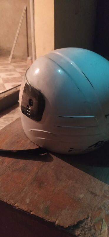 motosiklet zapcastlari: Salam Radin modeli kaskdı işlənmiş ipi bağlanmir endirim olacaq