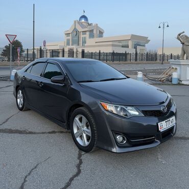 обр: Toyota Camry: 2013 г., 2.5 л, Типтроник, Бензин, Седан