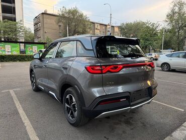 авто гаражное хранение: BYD : 2025 г., Электромобиль, Кроссовер