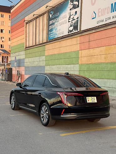 hongqi: Huanghai : 2022 г., 0.7 л, Автомат, Электромобиль, Седан — 3