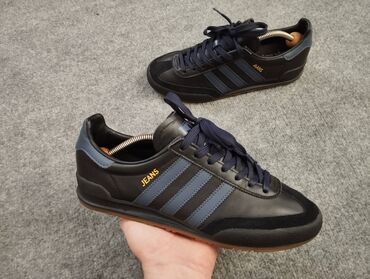 Ayaqqabılar: Orginal Adidas. demey olar ki yenidir. avropadan alinib.tam
