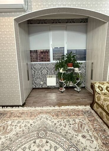 квартира берилет чуй карпинка: 3 бөлмө, 78 кв. м, 106-серия жакшыртылган, 8 кабат, Евроремонт
