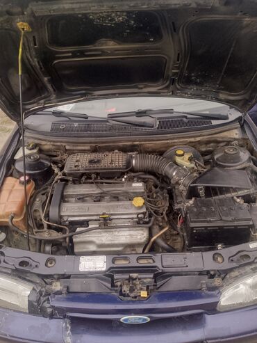 Ford: Ford Mondeo: 1996 г., 1.8 л, Механика, Бензиновая, Хэтчбэк — 8