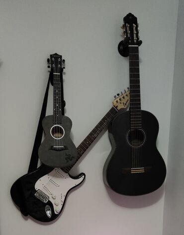 цена гитары для начинающих: В СВЯЗИ С ПЕРЕЕЗДОМ СРОЧНО ПРОДАЮ: 🎸 Электрогитара (набор) - SQUIER