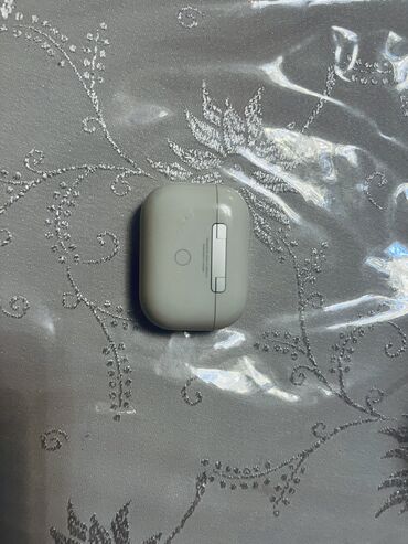 qarmon mikrafonu: AirPods Pro sadedir orjinaldı ama kutu ve zaryatqa aparatı yoxdu