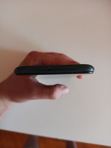 Digər mobil telefonlar: Salam hərvaxtınız xeyir telefon təcili satılır 2 problemi var biri — 4