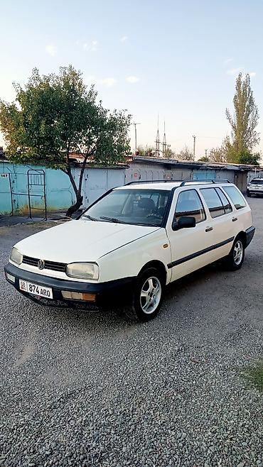 раф читири: Volkswagen Golf: 1994 г., 1.8 л, Механика, Газ, Универсал — 1