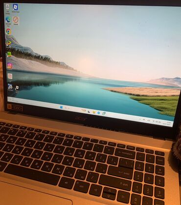 Lüğətlər: Yeni Acer Aspire, 18 ", Intel Core i5, 512 GB