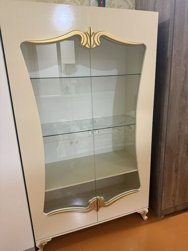 servant: Açılan, 2 qapılı Düz dolab, Servant