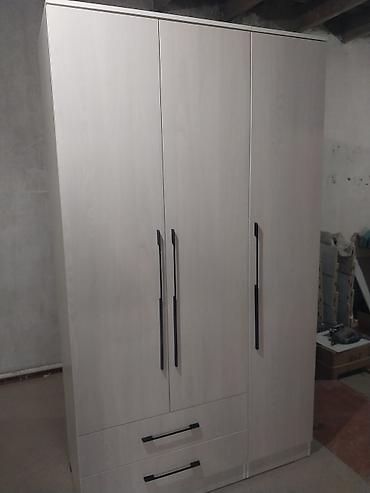 Шифоньеры, шкафы для одежды: Трёхдверный шкаф-/распашной для одежды - Габариты: ориентировочно — 5