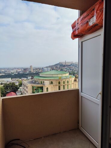 Uzunmüddətli kirayə mənzillər: Yeni təmir, təmirdən sonra yaşayış olmayıb.Baku Medical Plazanın — 16