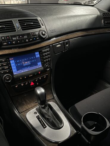 Mercedes-Benz: Mercedes-Benz E-Class: 2002 г., 3.2 л, Автомат, Бензин, Седан — 9