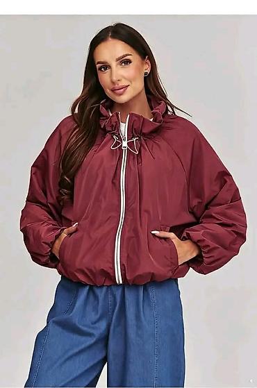 springfield torbice: Ženska lagana jakna sa rajsferšlusom - Model: kratka, komotna silueta — 1