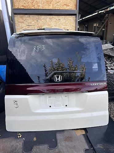 Крышка багажника Honda, 2004 г., Б/у, Оригинал at lalafo.kg Крышка багажника Honda, 2004 г., Б/у, Оригинал