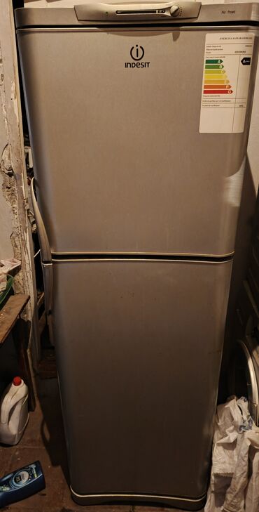 Separatorlar: 2 qapılı Indesit Soyuducu Satılır, rəng - Boz