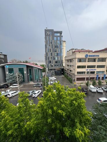 квартиры в рассрочку без первоначального взноса бишкек: 3 бөлмө, Кыймылсыз мүлк агенттиги, Чогуу жашоосу жок, Толугу менен эмереги бар