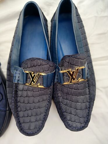 grubin muške sandale: Povoljno prodajem muske patike I cipele Luj Viton, u očuvanom stanju