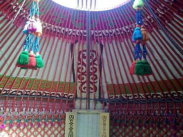 Аренда юрт: Аренда юрты, Каркас Деревянный, 85 баш, С полом, Самовар, Стол — 13