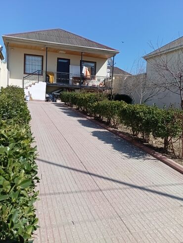 Həyət evləri və villaların satışı: Satılır: həyət evi 3 sotun içində 8 daş kürsülü 3 otaqlı təmirli sənət — 2