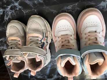 Детская одежда и обувь: Кроссовки 30 размер по 650 каждая пара