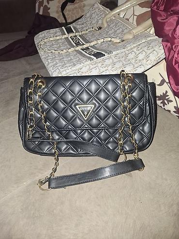 Elegantna damska torba preko ramena – GUESS - Model: quilted