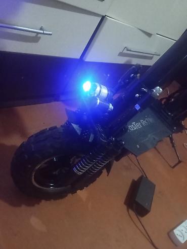 Elektrikli skuter – Foster Rs7 - Güclü ön ikiqat amortizatorlu asqı