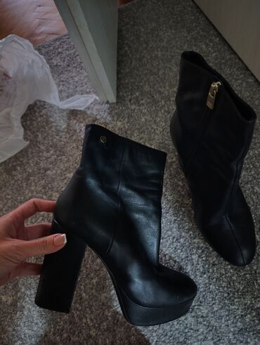 cizme kaubojke: Ankle boots, Tommy Hilfiger, 38