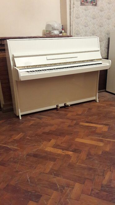 10052 elan | MUSIQI ALƏTLƏRI: Pianino ЮНОСТЬ Rusiya stehsalı . Əla vəziyyədədi. Cadırılma və