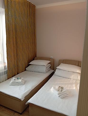 Посуточная аренда комнат: Гостевой дом / номера для размещения Описание: - Уютные светлые — 4