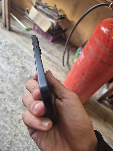 Apple iPhone: IPhone 13, 128 GB, Qara, Face ID — 7